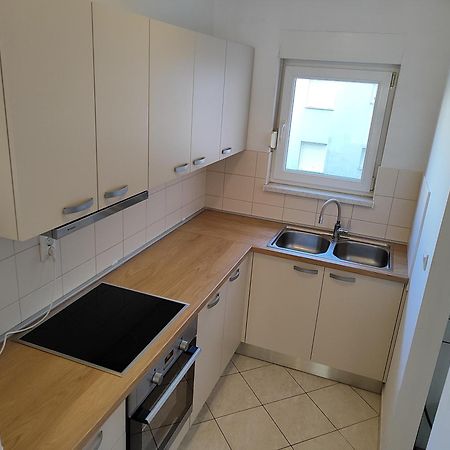 Apartman Karmela 扎达尔 外观 照片