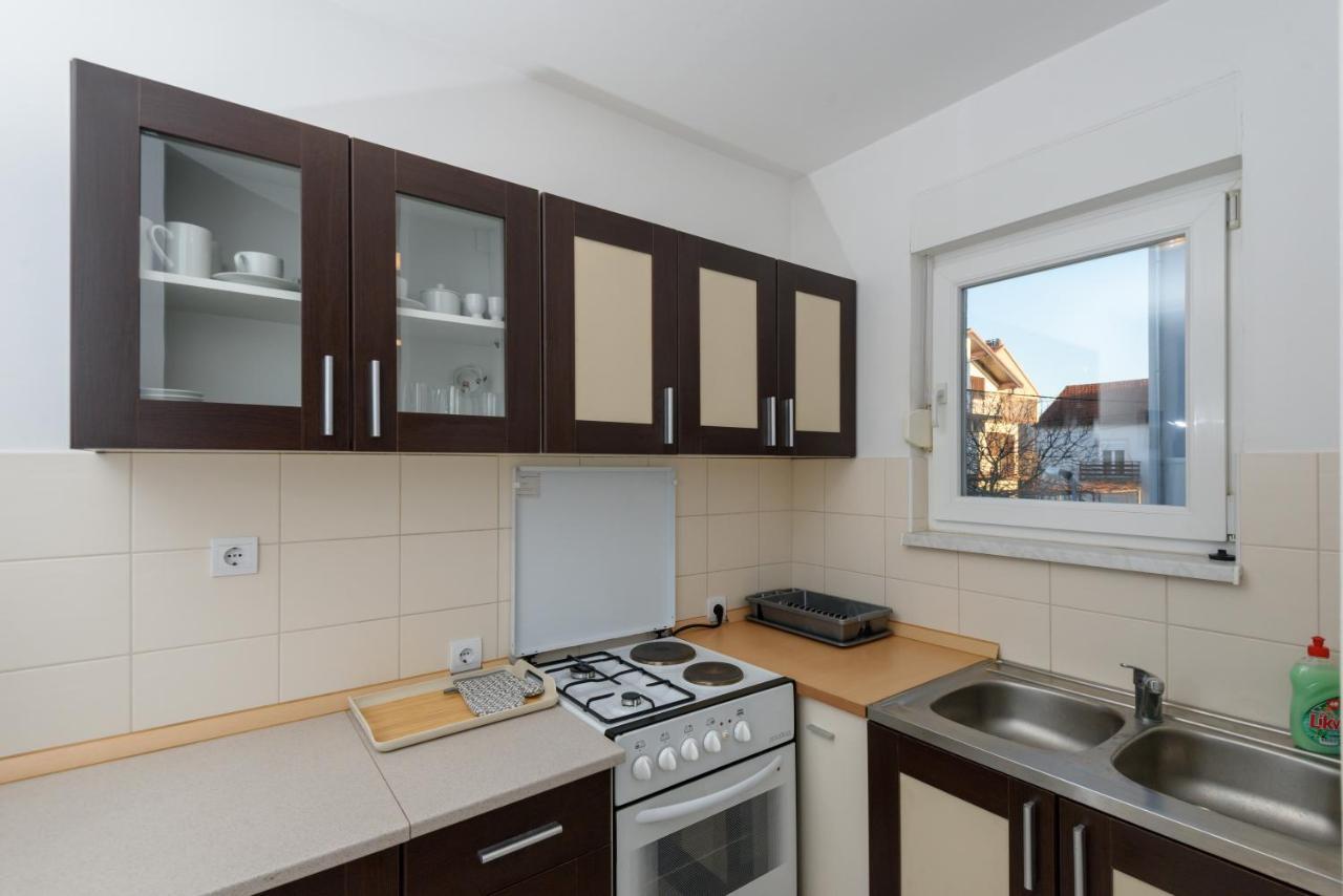 Apartman Karmela 扎达尔 外观 照片